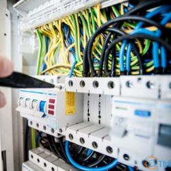 LẮP ĐẶT THIẾT BỊ ĐIỆN-ĐÈN CHIẾU SÁNG